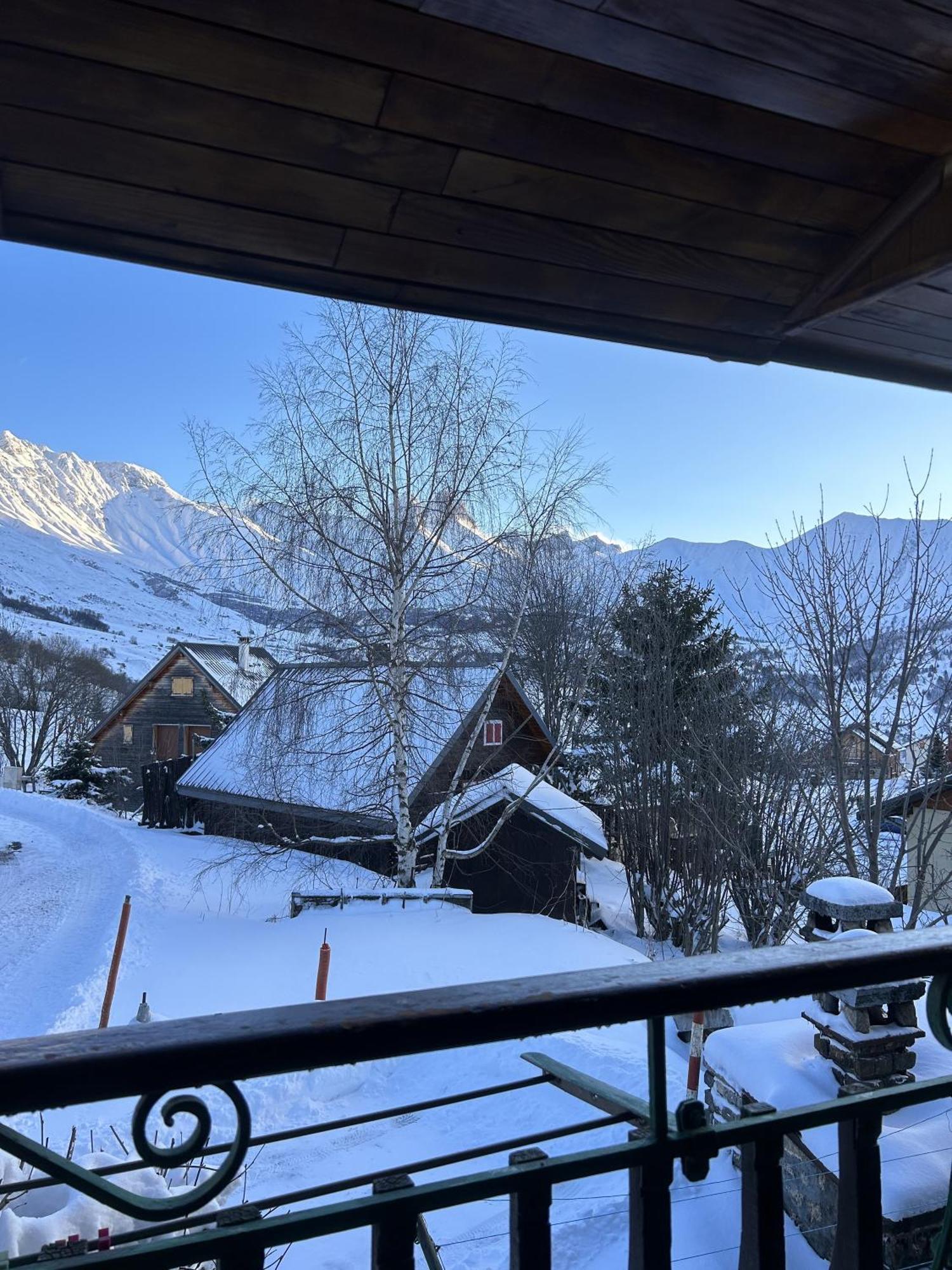 Chalet Les Aiguilles อัลบิเยซ์-มงต์รงด์ ภายนอก รูปภาพ