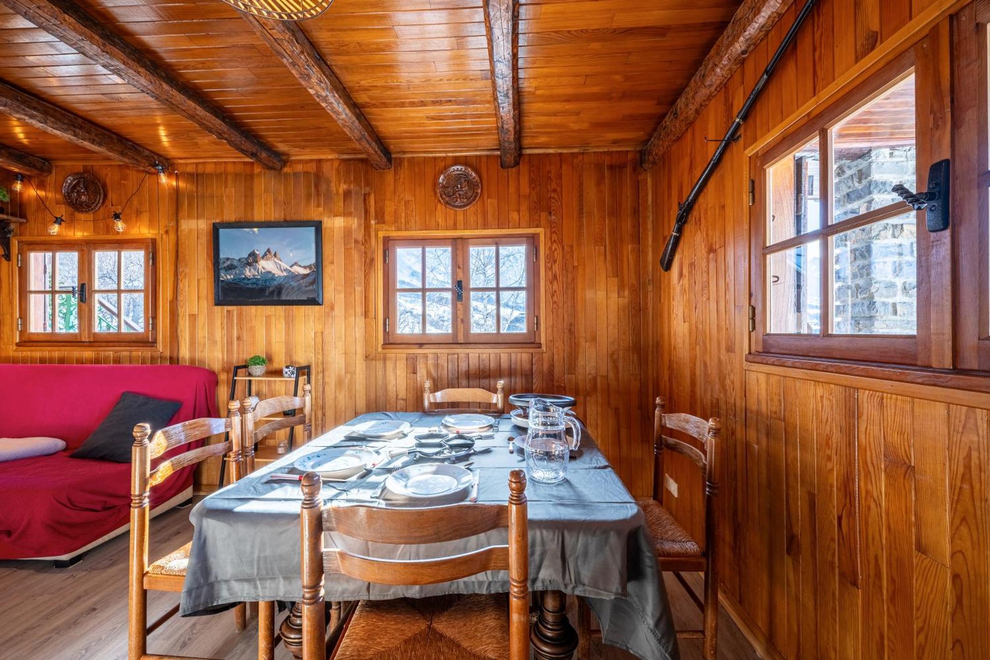 Chalet Les Aiguilles อัลบิเยซ์-มงต์รงด์ ภายนอก รูปภาพ